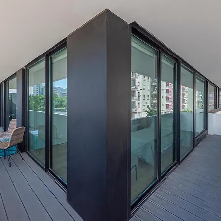 Lx Living By Mirabilis *
