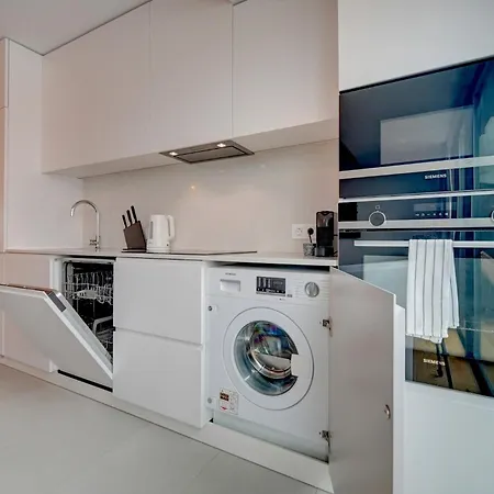 Lx Living By Mirabilis Apartament